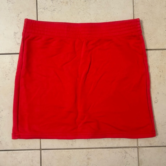 Aritzia Dresses & Skirts - ARITZIA TNA airy fleece skirt red mini small